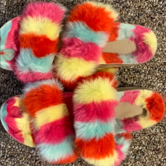 Furbee sandals - Picture 2 of 9